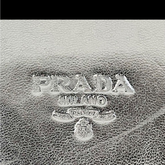 Black Prada shoulder bag with Acrylic Chain Strap - Picture 10 of 14